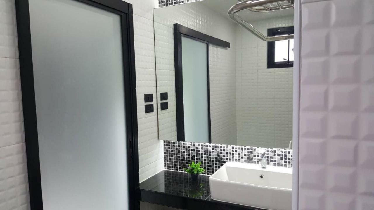 Aparthotel Dd Modern House Surat Thani Zewnętrze zdjęcie
